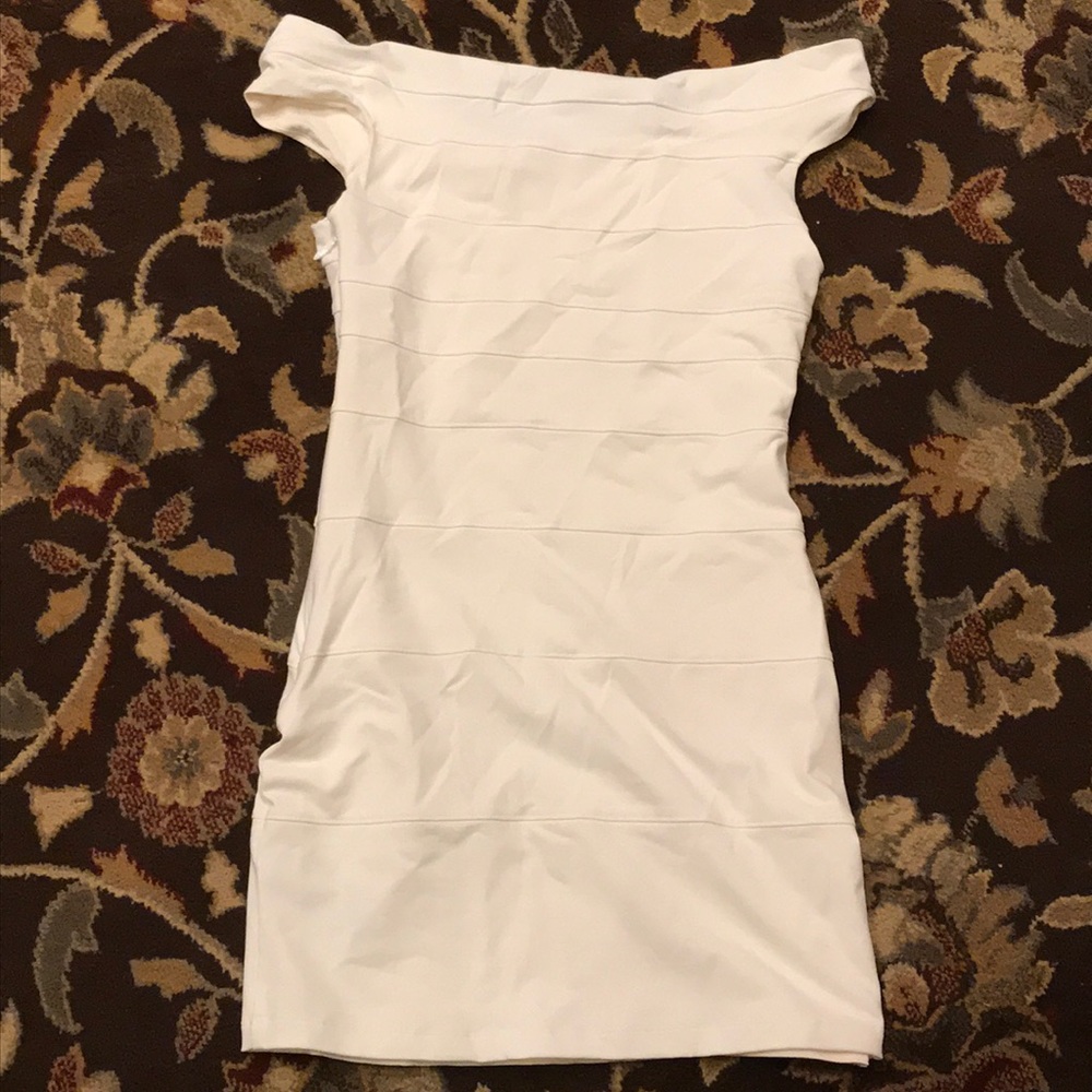 Dress - Picture 2 of 4